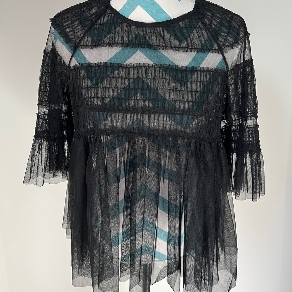Black shea top